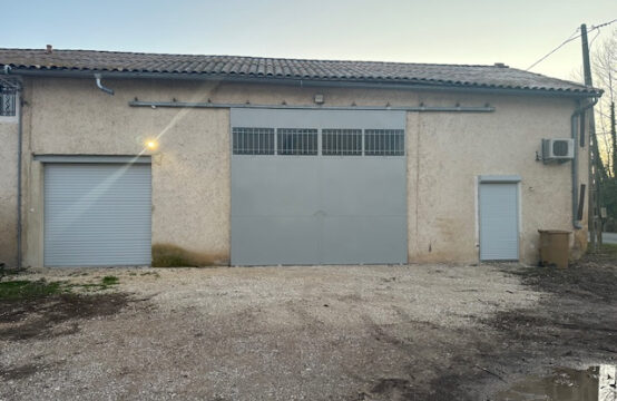 ENTREPOT A  VENDRE A VELLERON