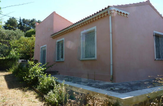 VILLA A LOUER SUR VILLENEUVE LES AVIGNON